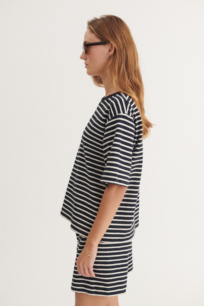 Basic Apparel Anneli Oversized Tee T-shirts 721 Sky captain / birch